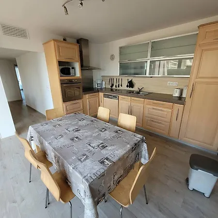 Quartier Du Port, T4 Pour 8 Personnes N12 Apartment