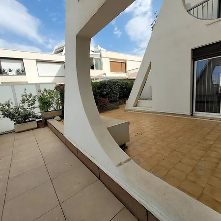 Apartment Quartier Du Port, T4 Pour 8 Personnes N12 La Grande-Motte